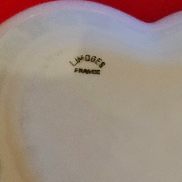 white shaped heart dish Limoges France - Picture 2 of 5